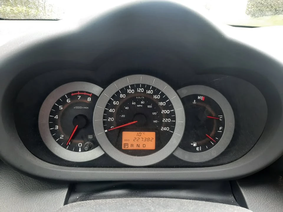 2012 Toyota RAV4 3rd Gen - Image 4 of 11