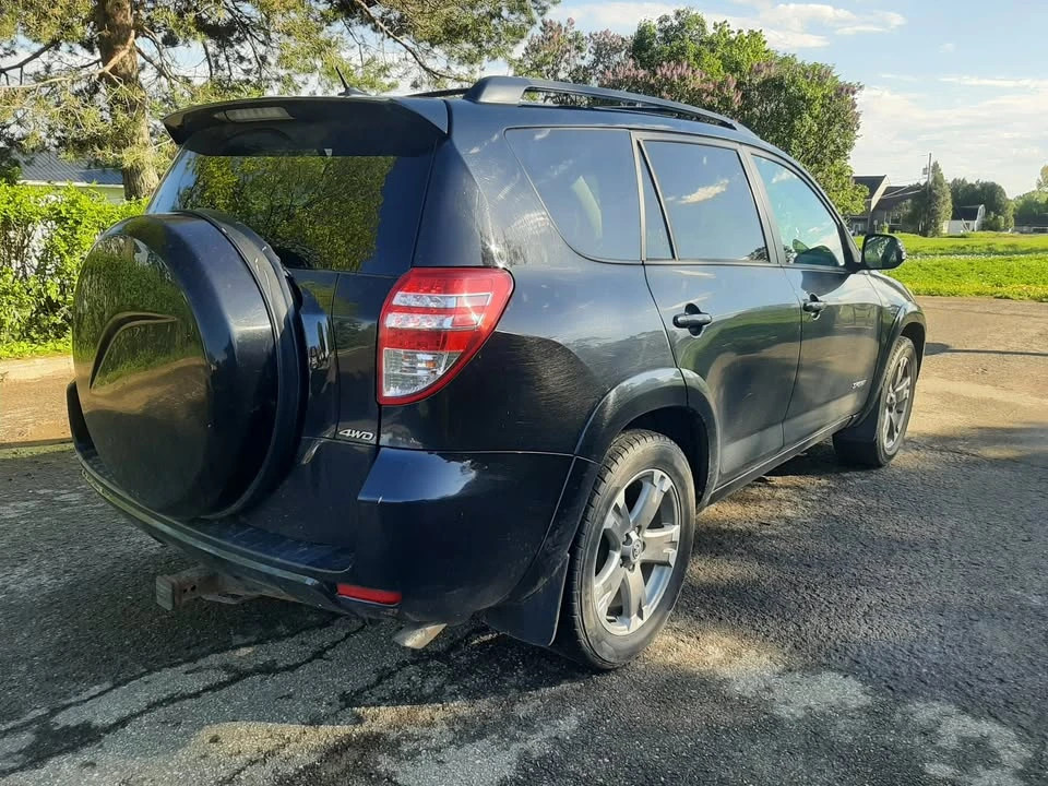 2012 Toyota RAV4 3rd Gen - Image 3 of 11