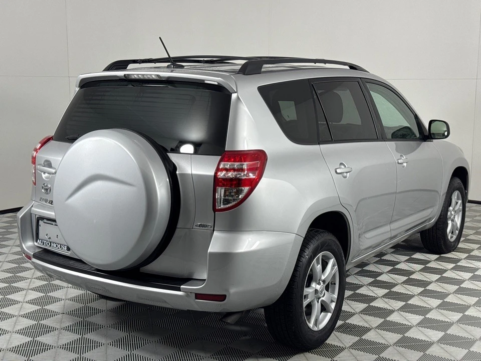 2012 Toyota RAV4 3rd Gen - Image 5 of 12
