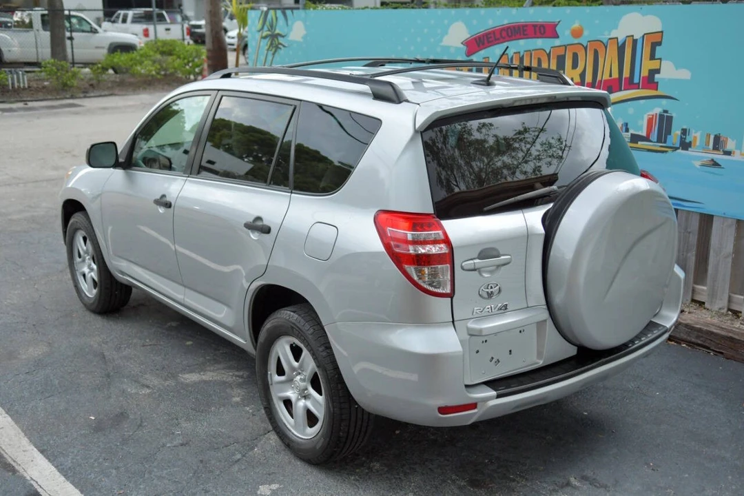 2012 Toyota RAV4 3rd Gen - Image 6 of 12