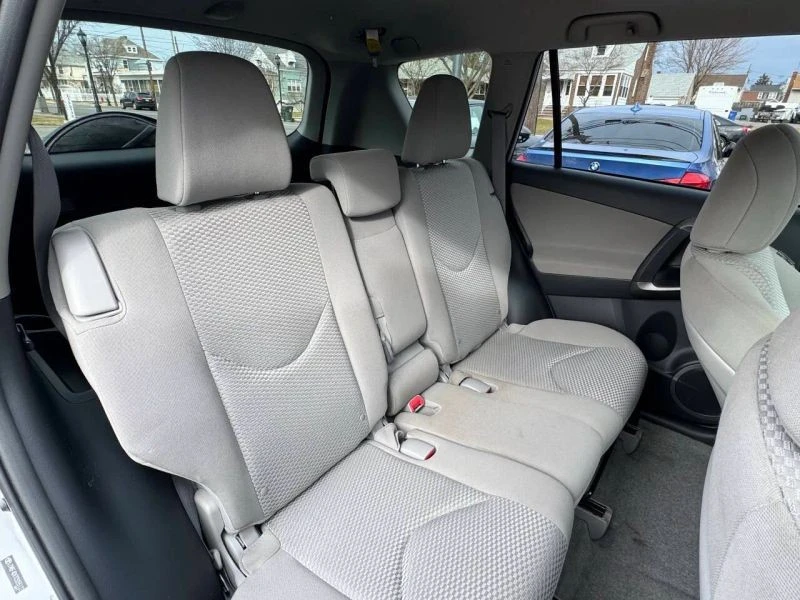 2012 Toyota RAV4 3rd Gen - Image 9 of 12