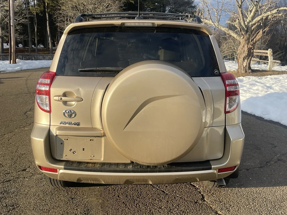 2012 Toyota RAV4 3rd Gen - Image 10 of 18