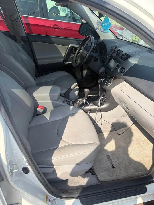 2012 Toyota RAV4 3rd Gen - Image 5 of 8