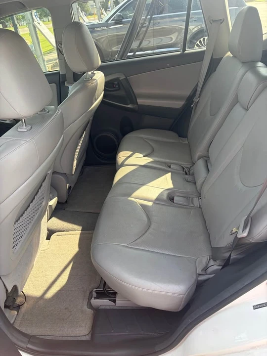 2012 Toyota RAV4 3rd Gen - Image 6 of 8