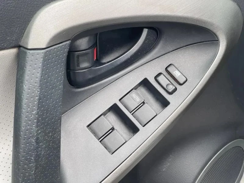 2012 Toyota RAV4 3rd Gen - Image 10 of 12