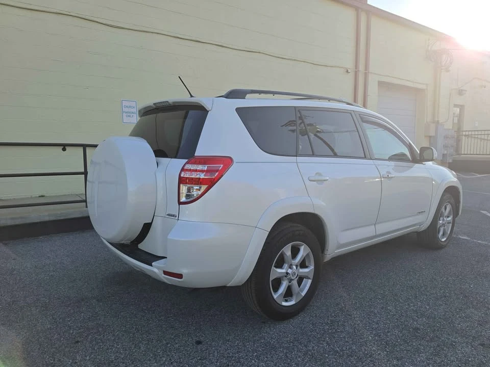 2012 Toyota RAV4 3rd Gen - Image 8 of 15