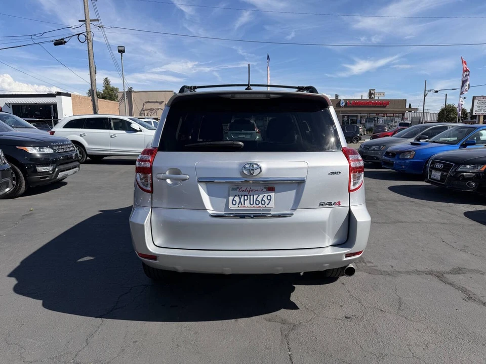 2012 Toyota RAV4 3rd Gen - Image 5 of 17
