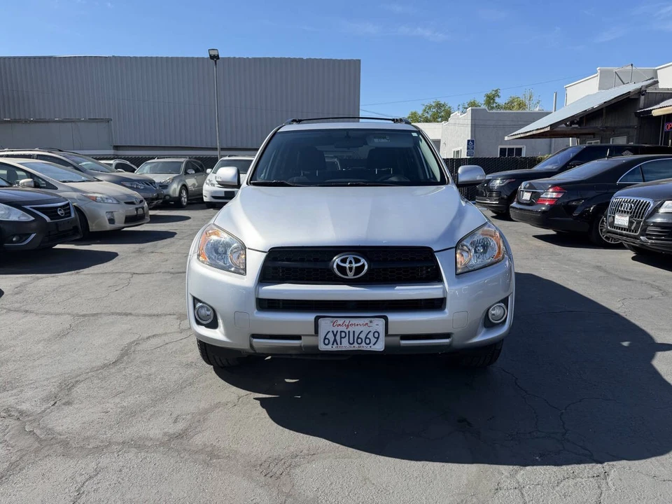 2012 Toyota RAV4 3rd Gen - Image 2 of 17