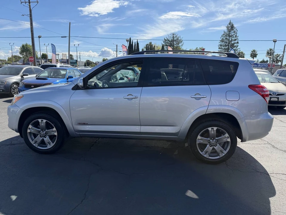 2012 Toyota RAV4 3rd Gen - Image 3 of 17