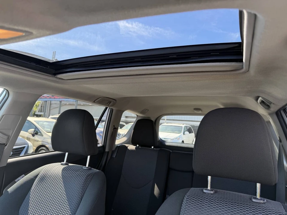 2012 Toyota RAV4 3rd Gen - Image 11 of 17