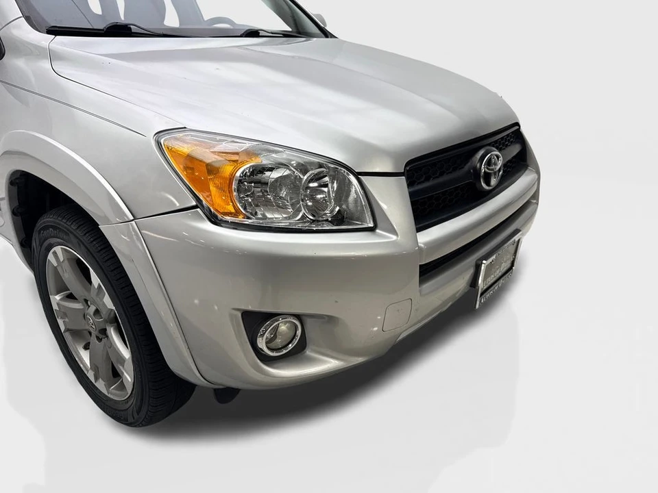 2012 Toyota RAV4 3rd Gen - Image 17 of 21