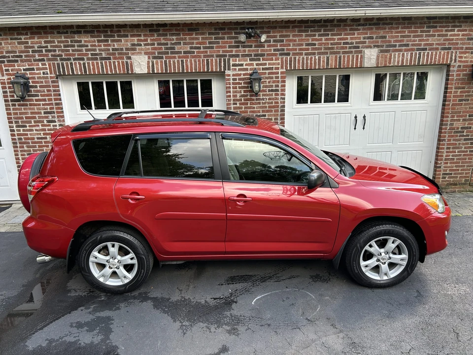 2012 Toyota RAV4 3rd Gen - Image 12 of 31