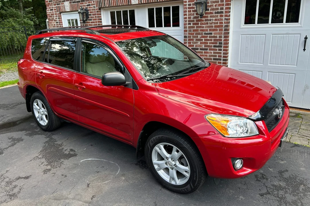 2012 Toyota RAV4 3rd Gen - Image 16 of 31