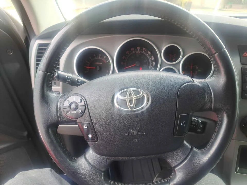 2012 Toyota Sequoia 2nd Gen - Image 8 of 15