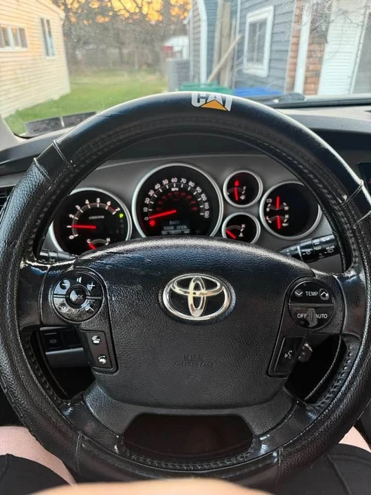 2012 Toyota Sequoia 2nd Gen - Image 13 of 17