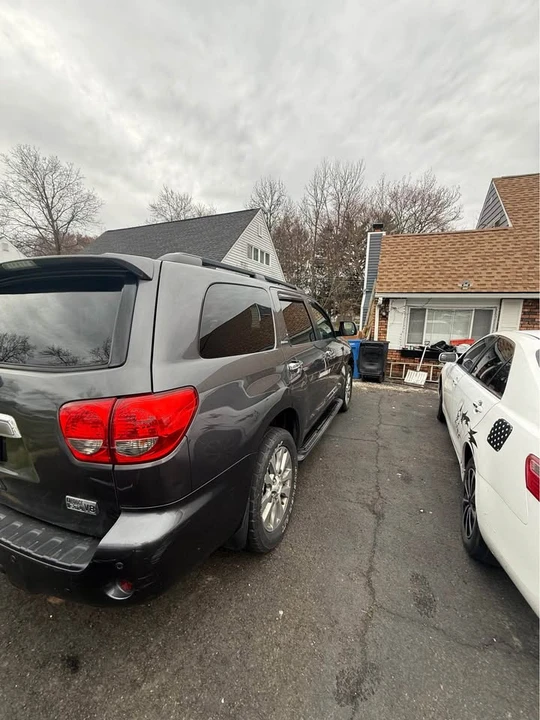 2012 Toyota Sequoia 2nd Gen - Image 4 of 17