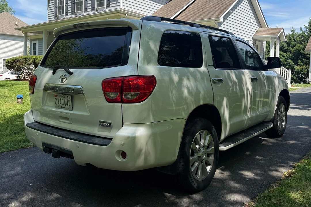 2012 Toyota Sequoia 2nd Gen - Image 4 of 31