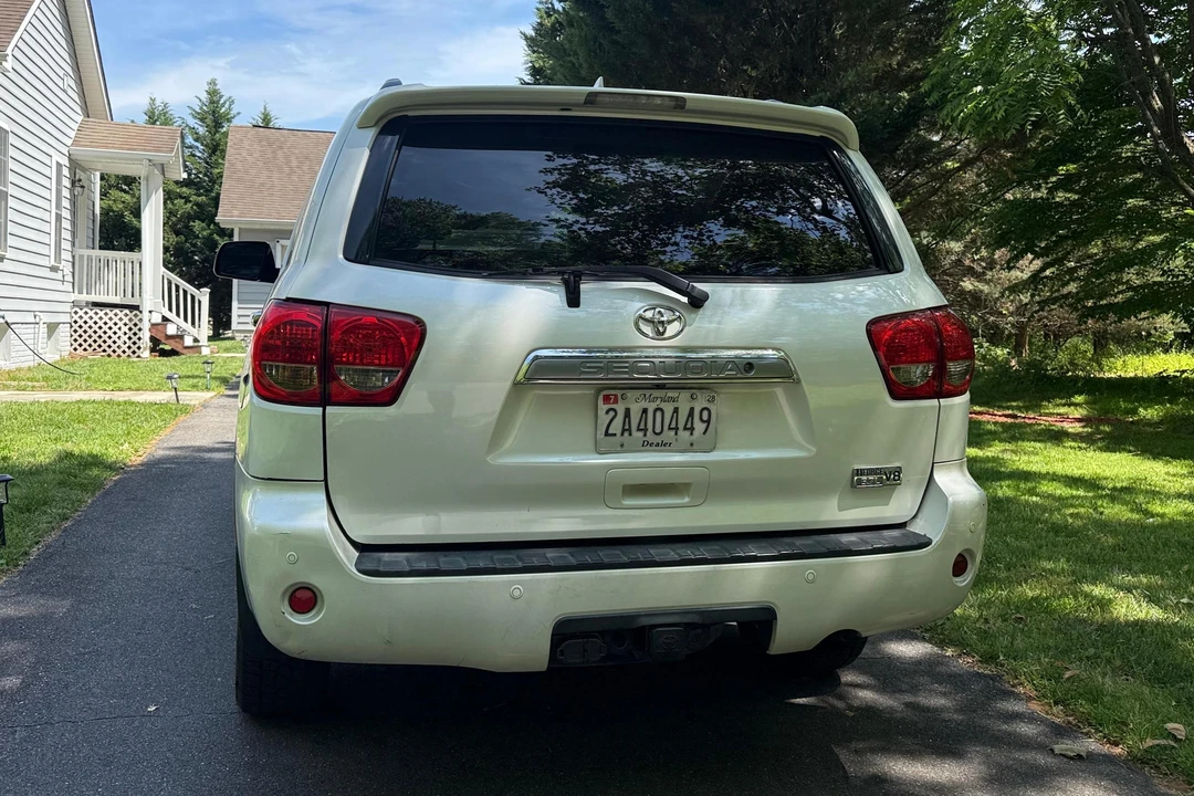 2012 Toyota Sequoia 2nd Gen - Image 5 of 31