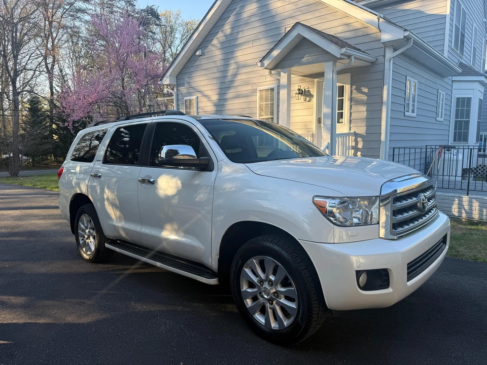 2012 Toyota Sequoia 2nd Gen - Image 17 of 31