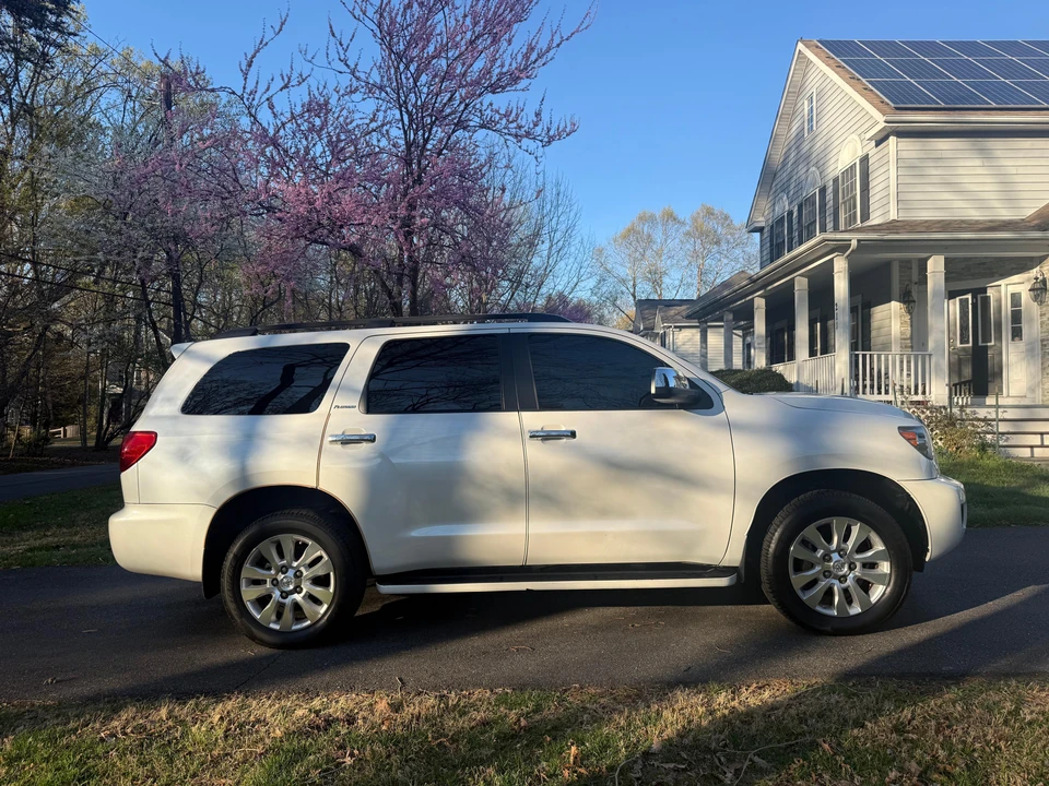 2012 Toyota Sequoia 2nd Gen - Image 13 of 31
