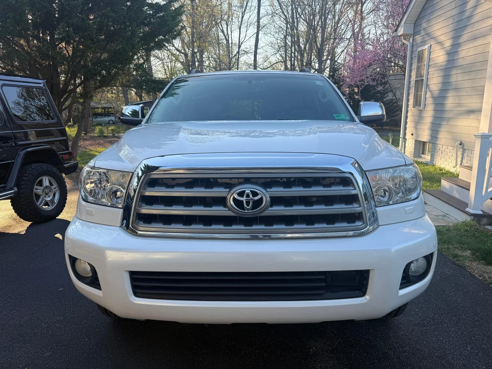 2012 Toyota Sequoia 2nd Gen - Image 7 of 31
