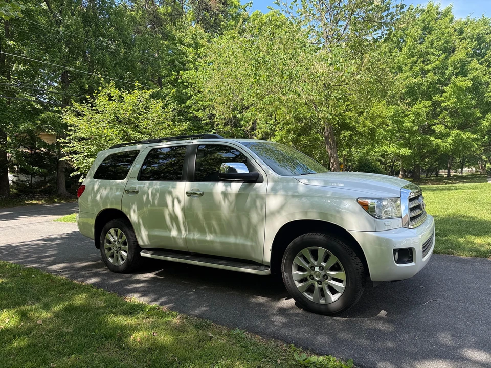 2012 Toyota Sequoia 2nd Gen - Image 16 of 31