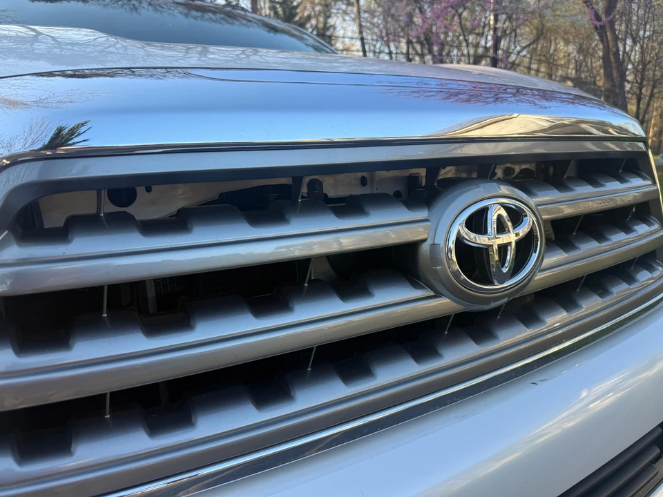 2012 Toyota Sequoia 2nd Gen - Image 19 of 31