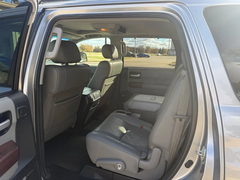 2012 Toyota Sequoia 2nd Gen - Image 5 of 9