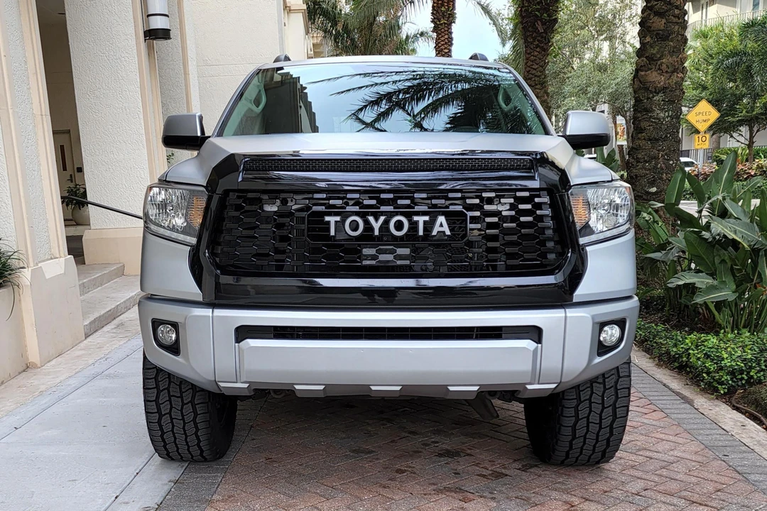 2012 Toyota Sequoia 2nd Gen - Image 2 of 31