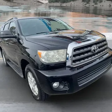 2012 Toyota Sequoia SR5 Sport Utility 4D