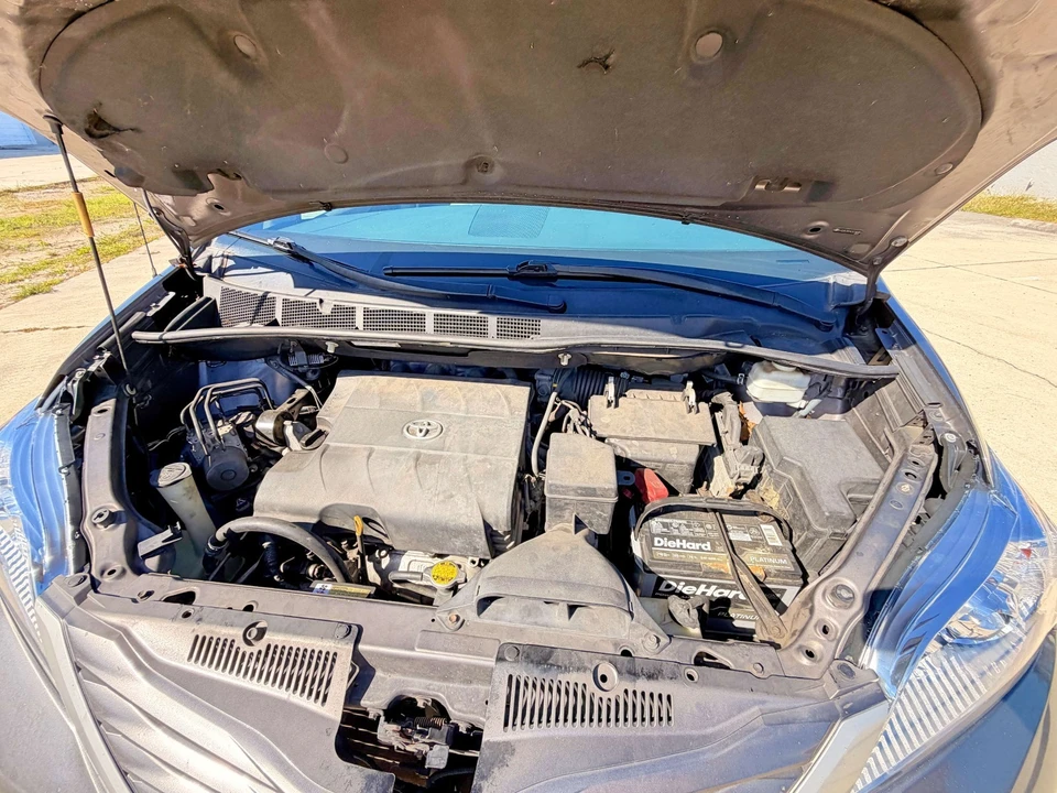 2012 Toyota Sienna 3rd Gen - Image 21 of 21