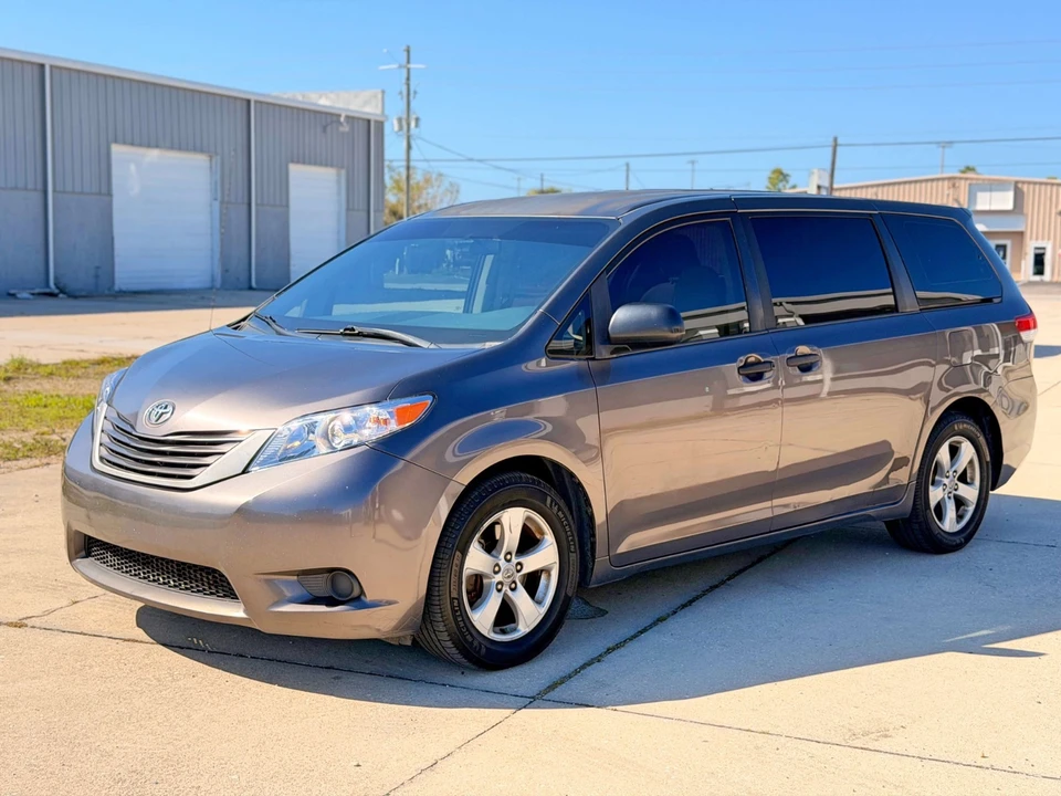 2012 Toyota Sienna 3rd Gen - Image 2 of 21