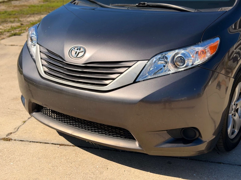 2012 Toyota Sienna 3rd Gen - Image 10 of 21