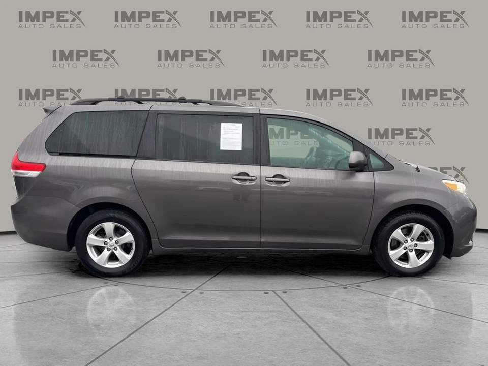 2012 Toyota Sienna 3rd Gen - Image 6 of 12
