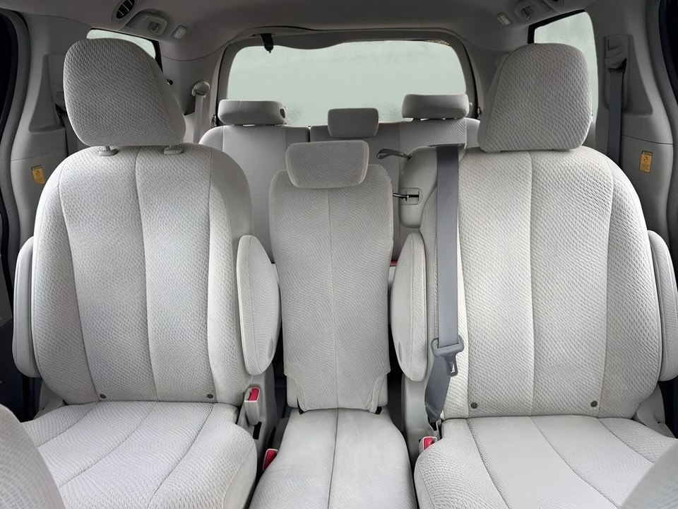 2012 Toyota Sienna 3rd Gen - Image 11 of 12