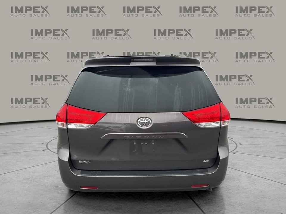 2012 Toyota Sienna 3rd Gen - Image 4 of 12