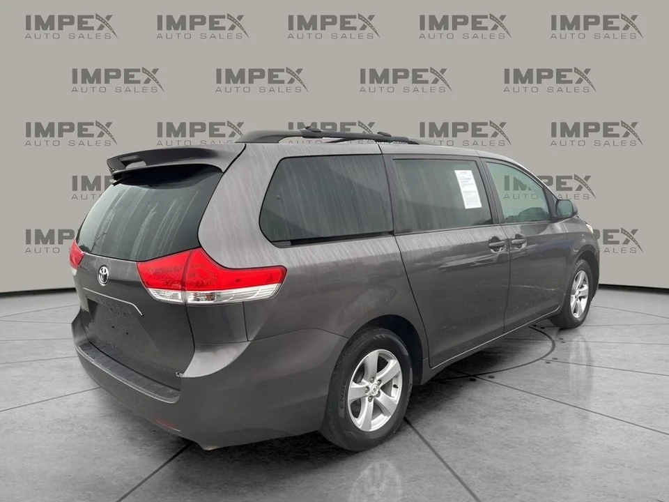 2012 Toyota Sienna 3rd Gen - Image 5 of 12
