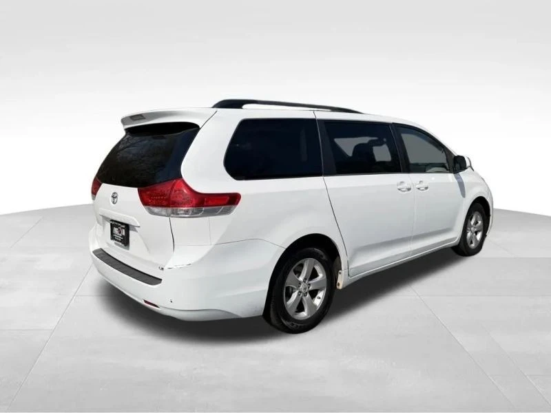 2012 Toyota Sienna 3rd Gen - Image 6 of 12