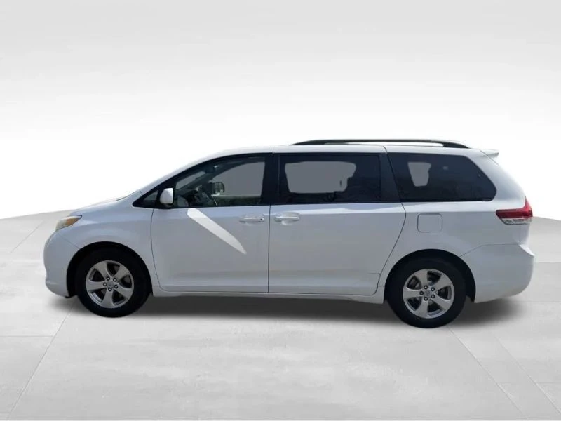 2012 Toyota Sienna 3rd Gen - Image 2 of 12