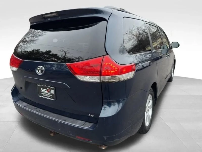 2012 Toyota Sienna 3rd Gen - Image 5 of 12