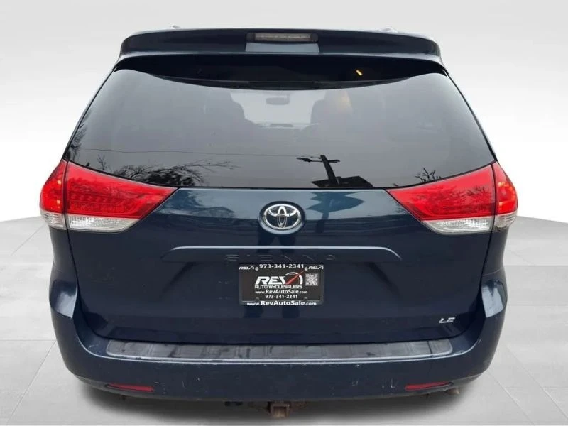 2012 Toyota Sienna 3rd Gen - Image 4 of 12