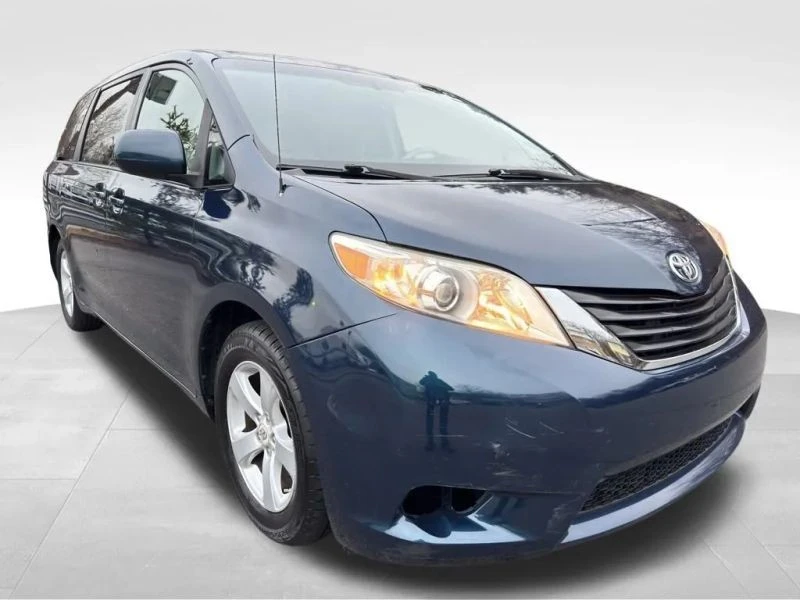 2012 Toyota Sienna 3rd Gen - Image 7 of 12