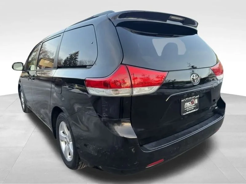 2012 Toyota Sienna 3rd Gen - Image 3 of 12