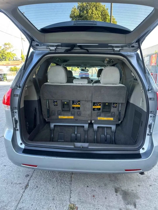 2012 Toyota Sienna 3rd Gen - Image 14 of 20