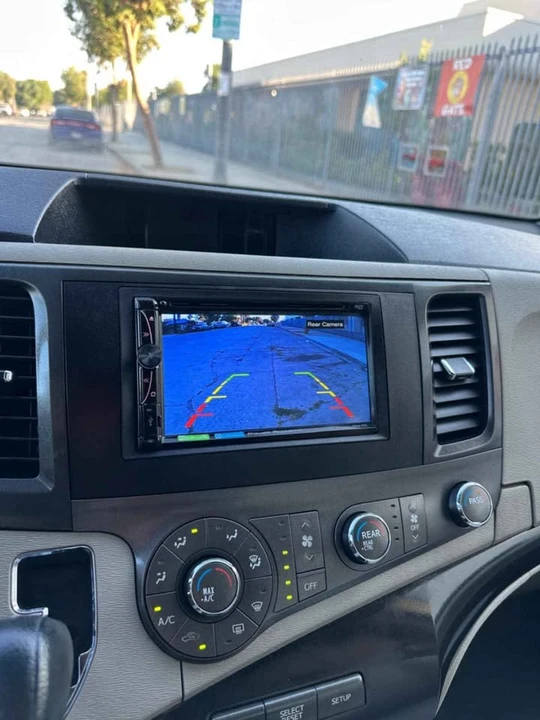 2012 Toyota Sienna 3rd Gen - Image 10 of 20