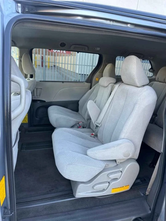 2012 Toyota Sienna 3rd Gen - Image 7 of 20