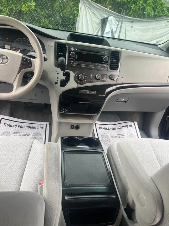 2012 Toyota Sienna 3rd Gen - Image 16 of 19