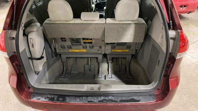 2012 Toyota Sienna 2nd Gen - Image 8 of 8