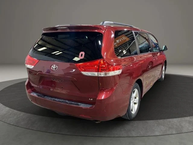 2012 Toyota Sienna 2nd Gen - Image 4 of 8