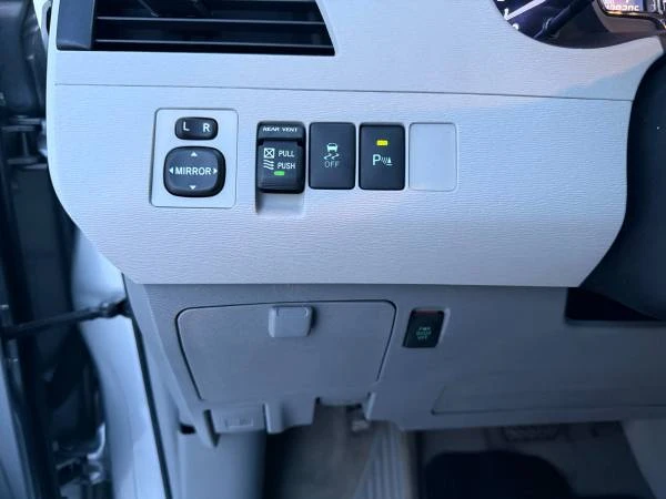 2012 Toyota Sienna 3rd Gen - Image 18 of 21